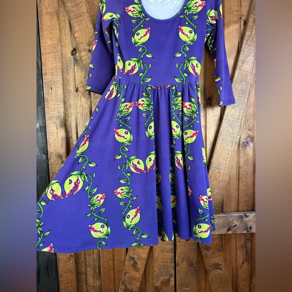 Deadly Dames Venus Fly Trap Dress - Picture 4 of 7